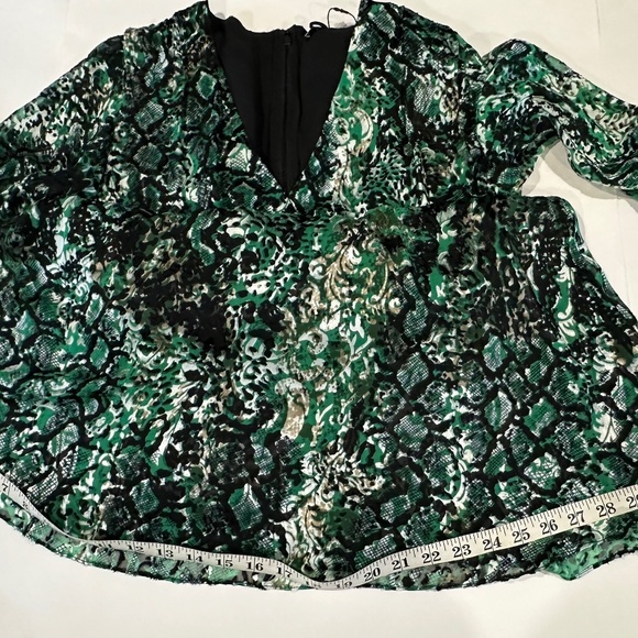 Alice + Olivia Printed Wrap Dress - Size 6 - NEW With Tags. - Picture 13 of 16